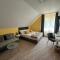Aventurin House ***