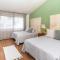 HOLT Nueva Escondida 3BR - Pool, Parking & Patios