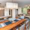 HOLT Nueva Escondida 3BR - Pool, Parking & Patios