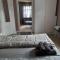 1 bedroom apartment, whole flat