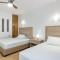 Nitta Condo 103