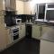 Eastbourne Large Double Room with WiFi & Kitchen