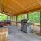 Southern Escape in Guyton Private Yard and Hot Tub!