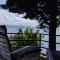 House B - with spacious terrace and beautiful view - 奥米什