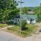 Boyne City Cottage Walk to Downtown and Lake!