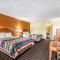Great Lakes Inn & Suites