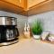 Royal Villa - Ocean View - Heated Pools - SEASCAPES BEST 1 BEDROOM - 3 BEDS - End Unit