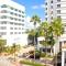 JUST 1 BLOCK FROM THE BEACH! - Miami Beach