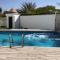 Appartement Luxueux En Résidence vu sur mer à 50 mètres de la plage