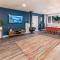 Home in Lake Stevens with large fenced yard - Lake Stevens