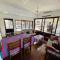 Honeymoon Houseboat