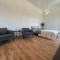 Apartment YELLOW ROSE, Perfect Location with Free Parking, 24h Checkin & Balcony