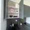 Apartment YELLOW ROSE, Perfect Location with Free Parking, 24h Checkin & Balcony