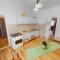FAMILY APARTMAN