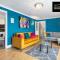 Stylish 3 Bedroom Contractor House Stevenage by Jesswood Properties Short Lets Free Parking & Wifi - Stevenage