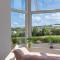 SeaBreeze 3 - seaview & Parking
