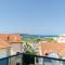 Apartments Ivan M- 20m to the beach - Srima