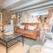 Whitebreakers, Cottage, Garden, Sea-views, Amazing Location By Beach