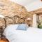 Petra, Cornish Cottage With lovely Garden, Wow Sea Views, By the Beach