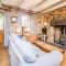 White Rose, Cornish Cottage With Sea Views & Private Garden By Beach
