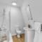 1-bed Seaside apartment with parking