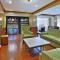 Hampton Inn Commerce/Novi
