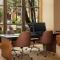 DoubleTree by Hilton Claremont - Клермонт