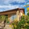 Casa Sunrise, Large Home, Minutes from Airport, YRMC, Mexico Borders