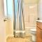 Greensview Apt 2 Bedroom, 2 Bath - Beautiful views!