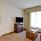 Homewood Suites by Hilton Woodbridge - Вудбридж