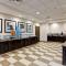 Hampton Inn & Suites by Hilton Saskatoon Airport - Saskatoon