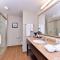 Hampton Inn & Suites California University-Pittsburgh