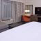Hampton Inn & Suites Albany-East Greenbush, NY