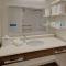 Hampton Inn & Suites By Hilton Nashville Hendersonville Tn