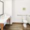 Hampton Inn & Suites Oahu Kapolei - FREE Parking - No Resort Fee