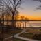 Modern Farmhouse Style Chalet with amazing Kentucky Lake views - Dock, Hottub and Firepit! - Waverly