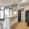 Longterm Stay Just Across the River from Downtown- fully equipped for long term stay - 纳什维尔