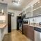 Longterm Stay Just Across the River from Downtown- fully equipped for long term stay - 纳什维尔