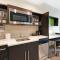 Home2 Suites By Hilton Beloit - بيلويت