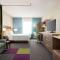 Home2 Suites By Hilton Overland Park, Ks - Overland Park