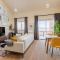 Cozy 2BR condo w/ valley views
