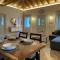 Goninos Jacuzzi Suite
