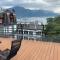 Loft with rooftop, stunning view of the lake!