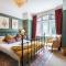 Relaxing Balcony Getaway in Fulham & Hammersmith Pass The Keys - Londýn