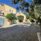 Velezia Guesthouse