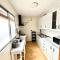 APARTAMENTO VERA, Apartamento de 2 dormitorios con balcón en el centro de Antequera