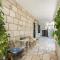 Mediterranean Garden Apartements - Krilo