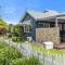Countryside Luxe - 5 minute drive to the Beach!