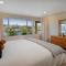 Sunset View - Pauanui Waterfront Home