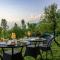 Stayvista at Lakeshore Bliss - Srinagar